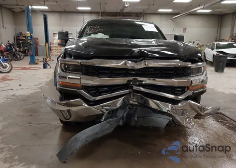 2017 Chevrolet Silverado 1500 1Lt из США, поврежденный, VIN 1GCVKREC5HZ407827